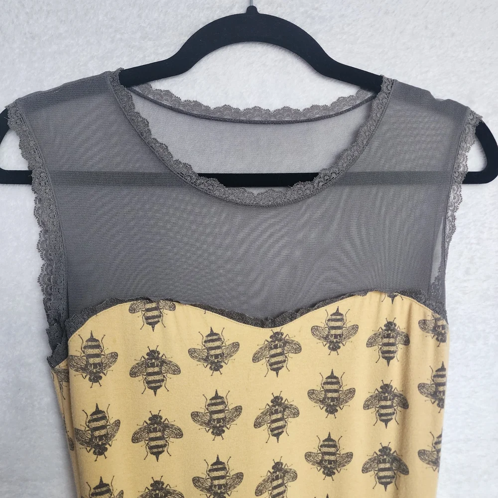 Effie's Heart Dress Size S Yellow And Grey Bee Pattern - Picture 5 of 12